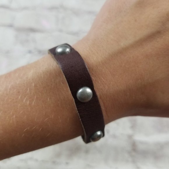 Chocolate Brown Faux Leather Bracelet Silver Studs Studded Classic Casual Boho - Picture 1 of 7